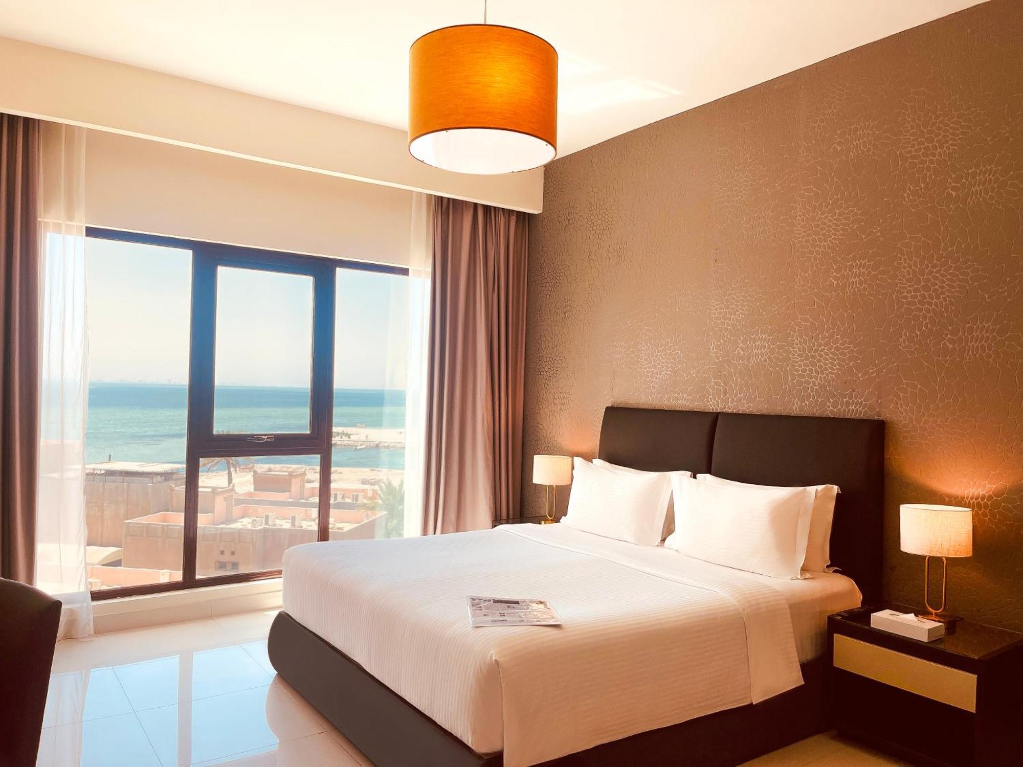 Lagoona Beach Luxury Resort And Spa Манама Екстериор снимка A bedroom at the hotel
